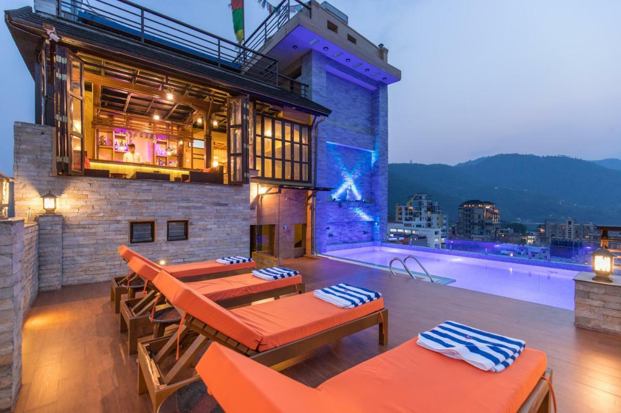 Hotel Mala Pokhara Exterior photo